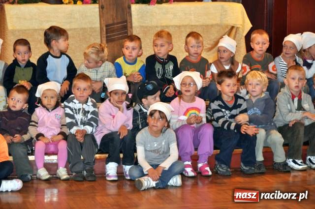 Zdjęcie w galerii na portalu naszraciborz.pl: Kiszenie kapusty w Tworkowie wiadomości z regionu