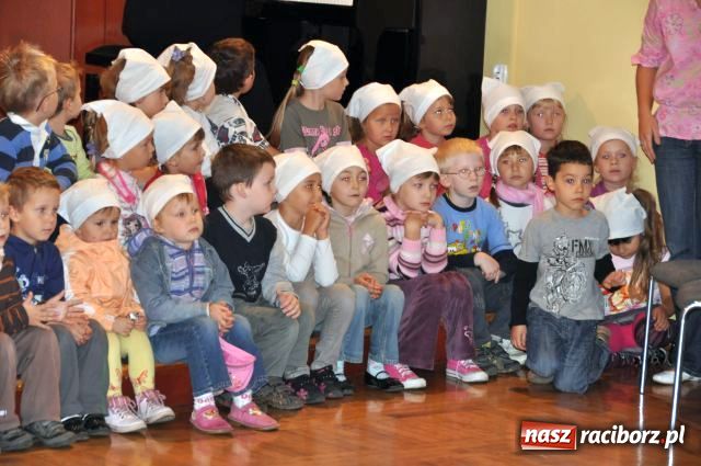 Zdjęcie w galerii na portalu naszraciborz.pl: Kiszenie kapusty w Tworkowie wiadomości z regionu