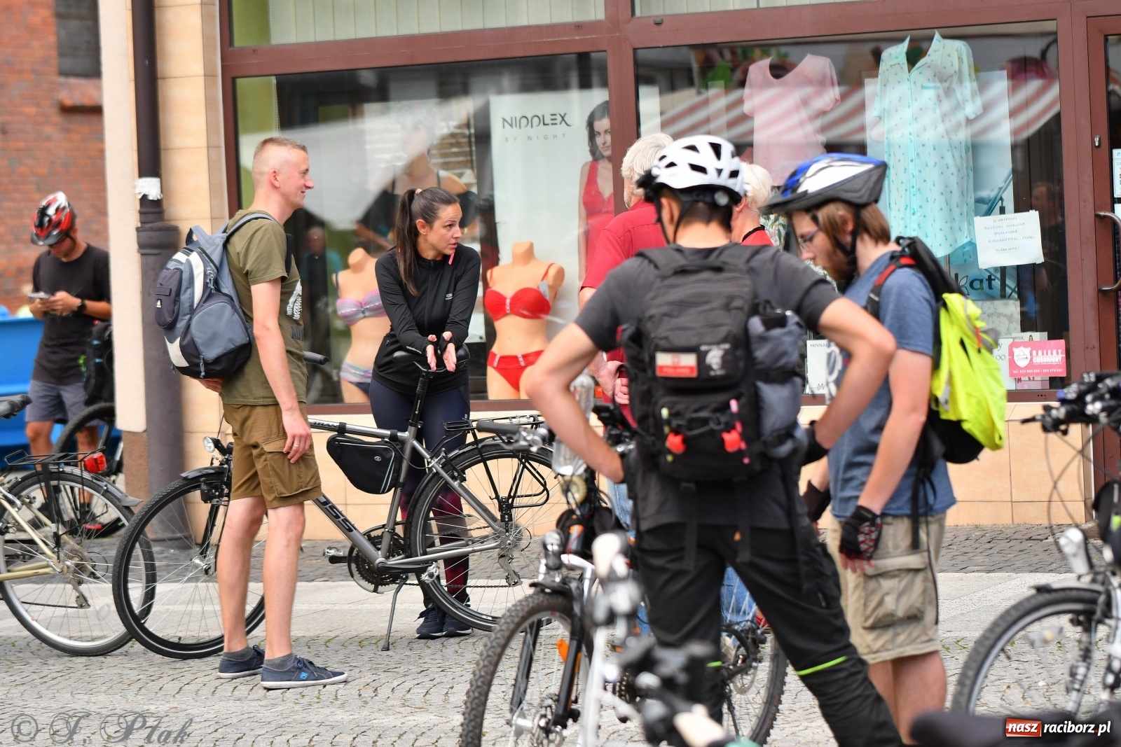 Zdjęcie w galerii na portalu naszraciborz.pl: Czwarta rekordowa Raciborska Nocka Rowerowa [FOTO]  wiadomości z regionu