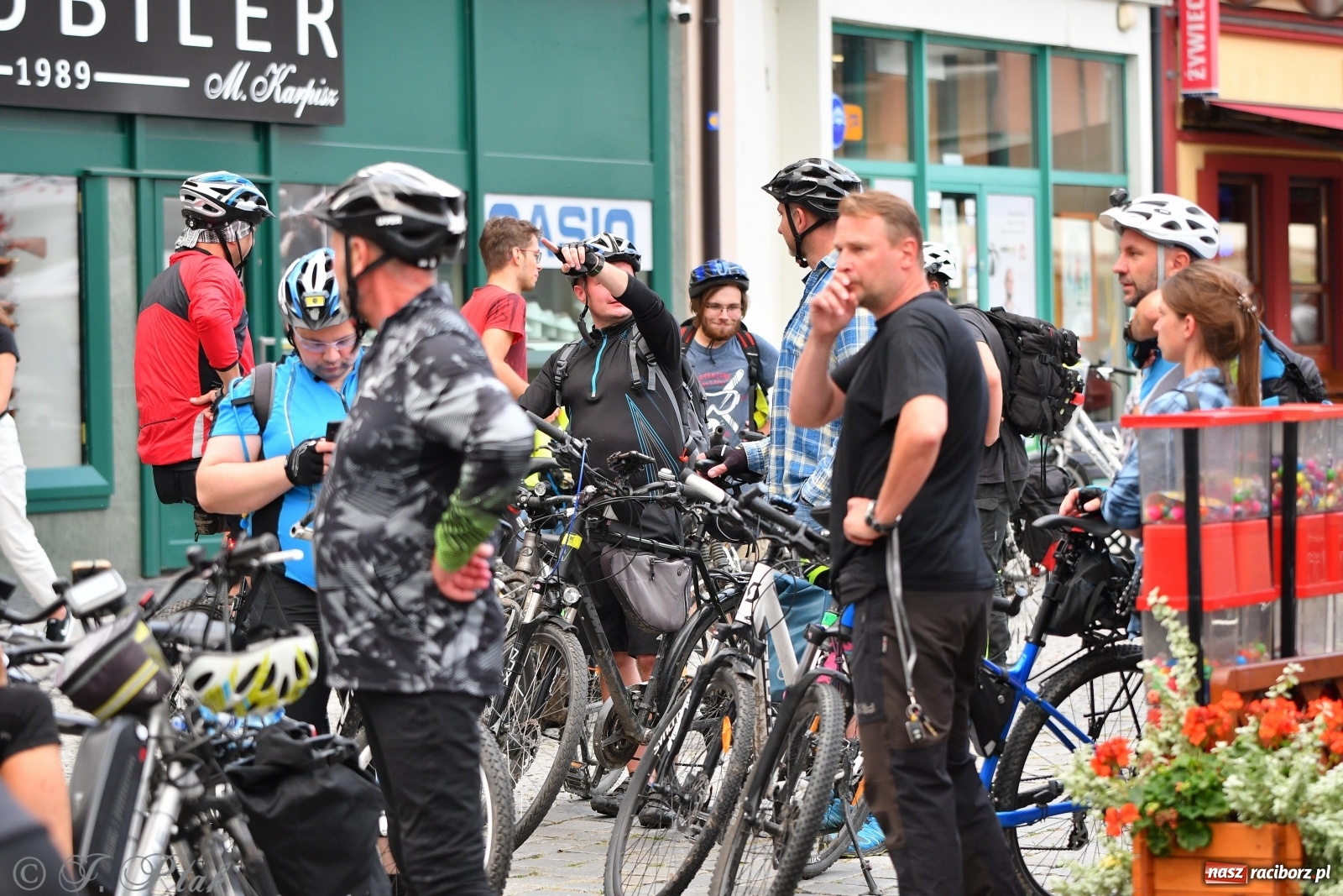 Zdjęcie w galerii na portalu naszraciborz.pl: Czwarta rekordowa Raciborska Nocka Rowerowa [FOTO]  wiadomości z regionu