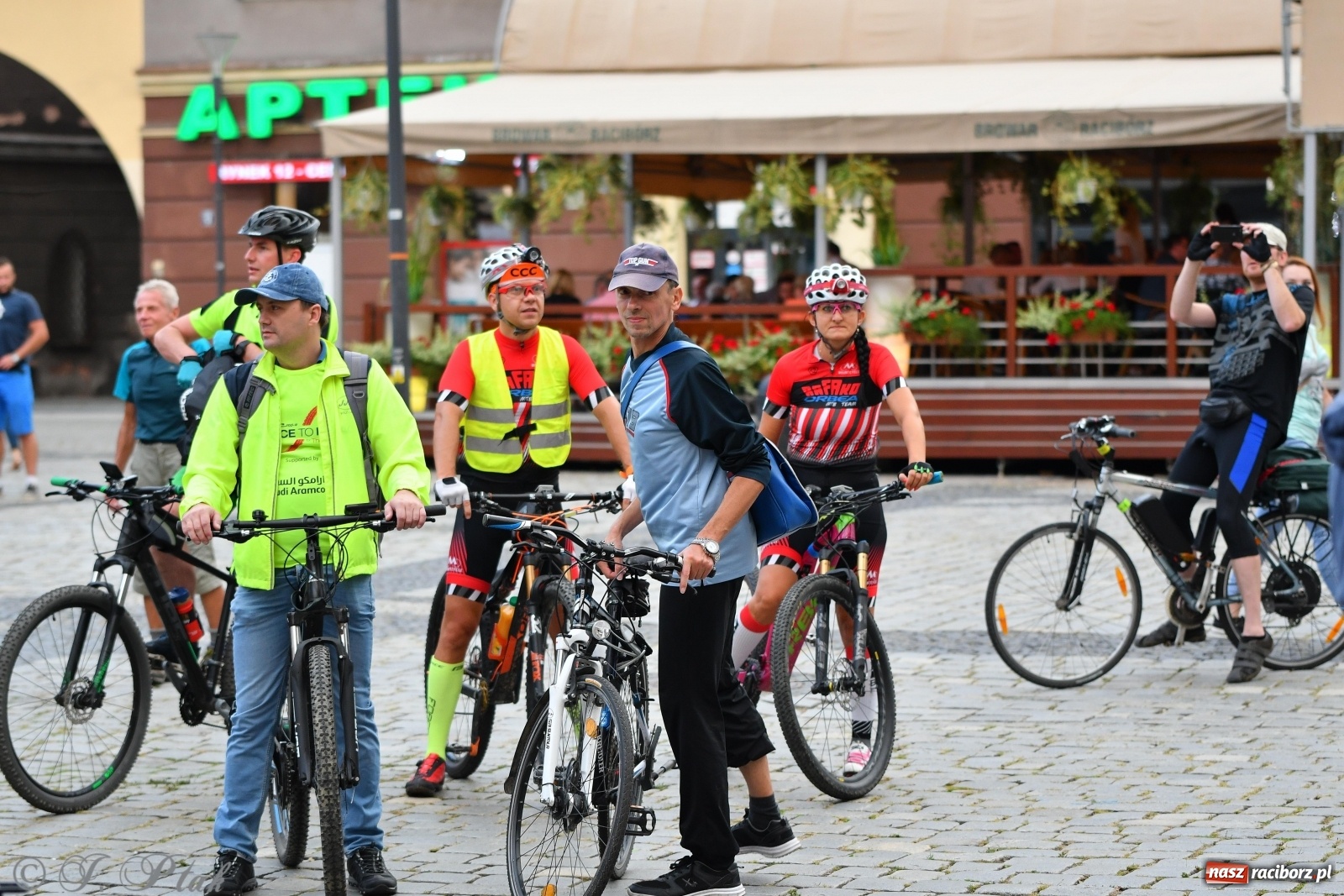 Zdjęcie w galerii na portalu naszraciborz.pl: Czwarta rekordowa Raciborska Nocka Rowerowa [FOTO]  wiadomości z regionu