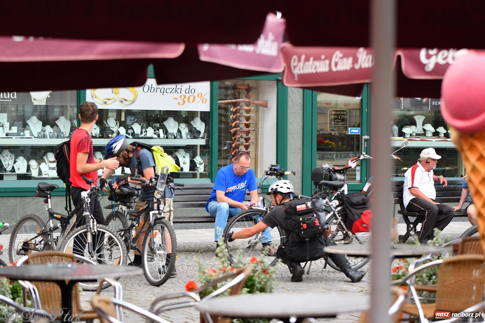 Zdjęcie w galerii na portalu naszraciborz.pl: Czwarta rekordowa Raciborska Nocka Rowerowa [FOTO]  wiadomości z regionu