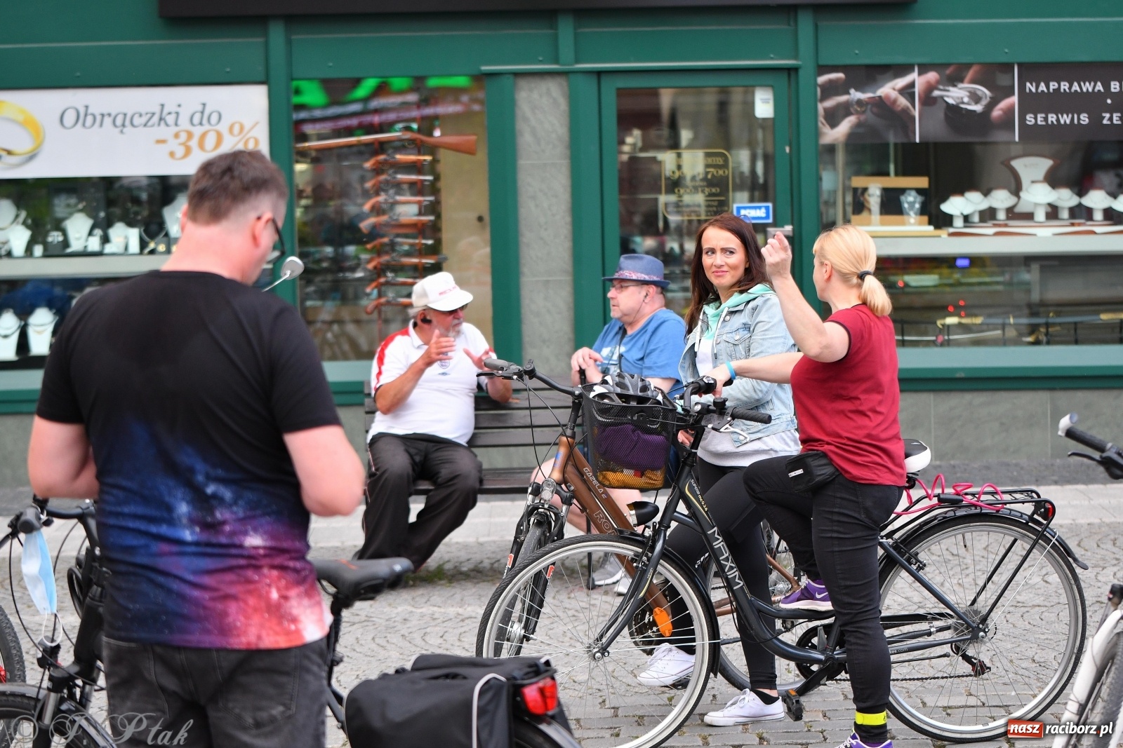 Zdjęcie w galerii na portalu naszraciborz.pl: Czwarta rekordowa Raciborska Nocka Rowerowa [FOTO]  wiadomości z regionu