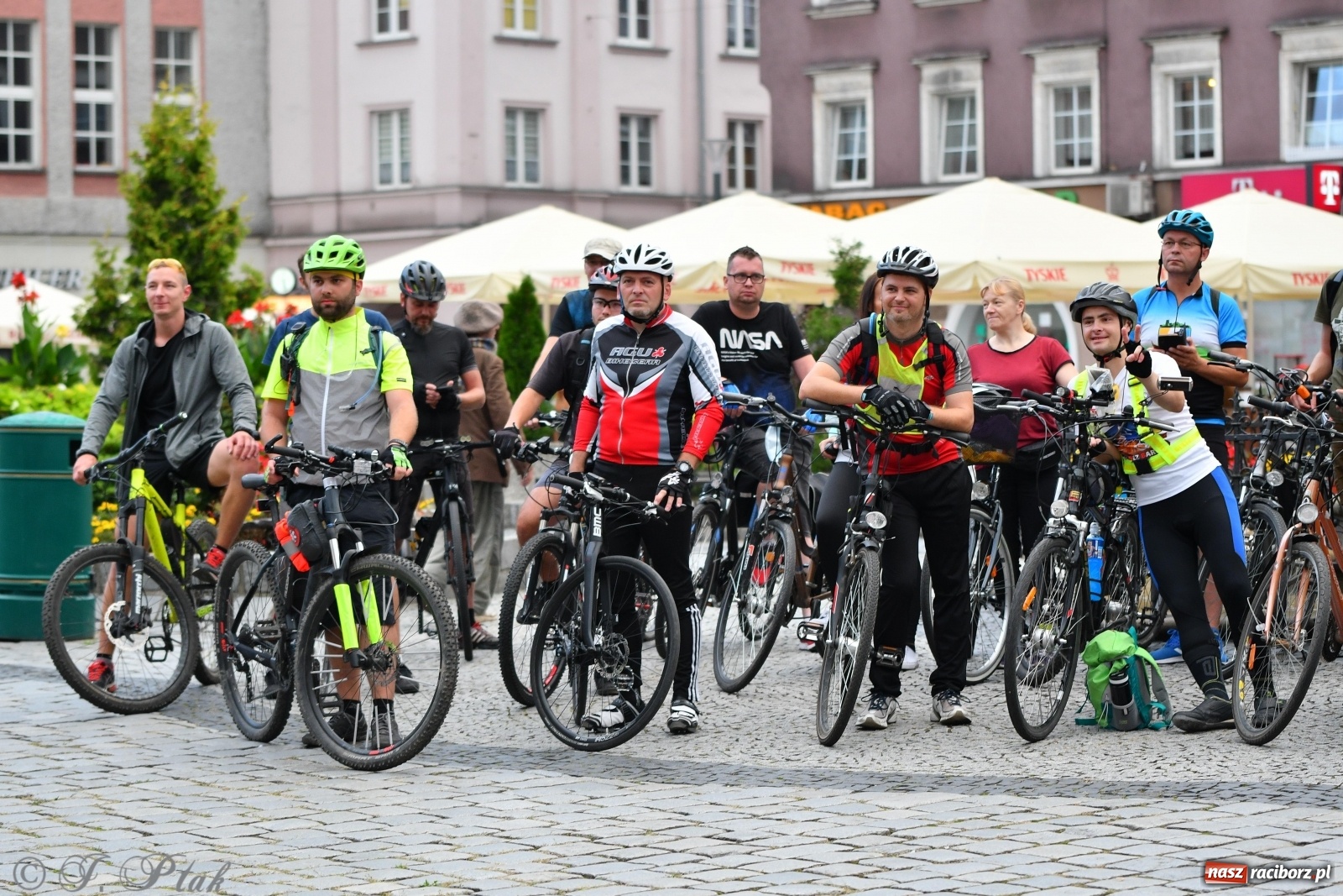 Zdjęcie w galerii na portalu naszraciborz.pl: Czwarta rekordowa Raciborska Nocka Rowerowa [FOTO]  wiadomości z regionu