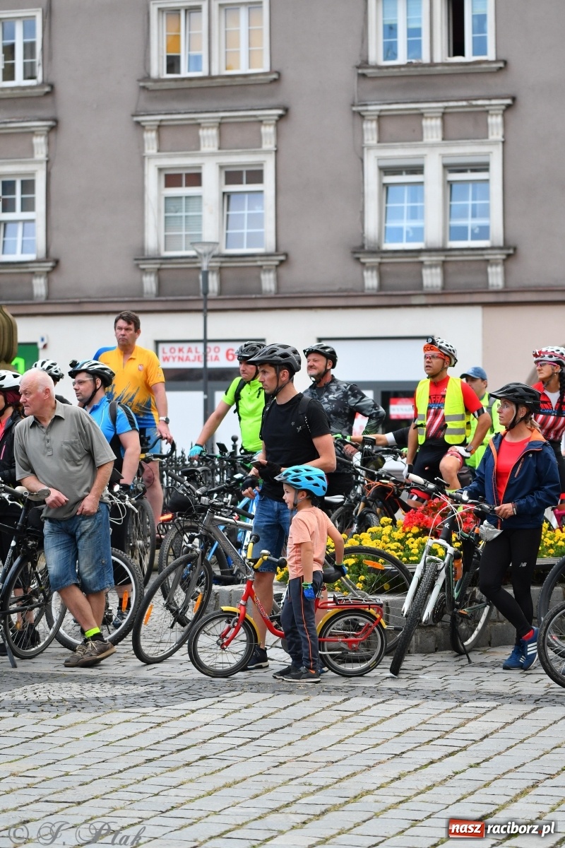 Zdjęcie w galerii na portalu naszraciborz.pl: Czwarta rekordowa Raciborska Nocka Rowerowa [FOTO]  wiadomości z regionu
