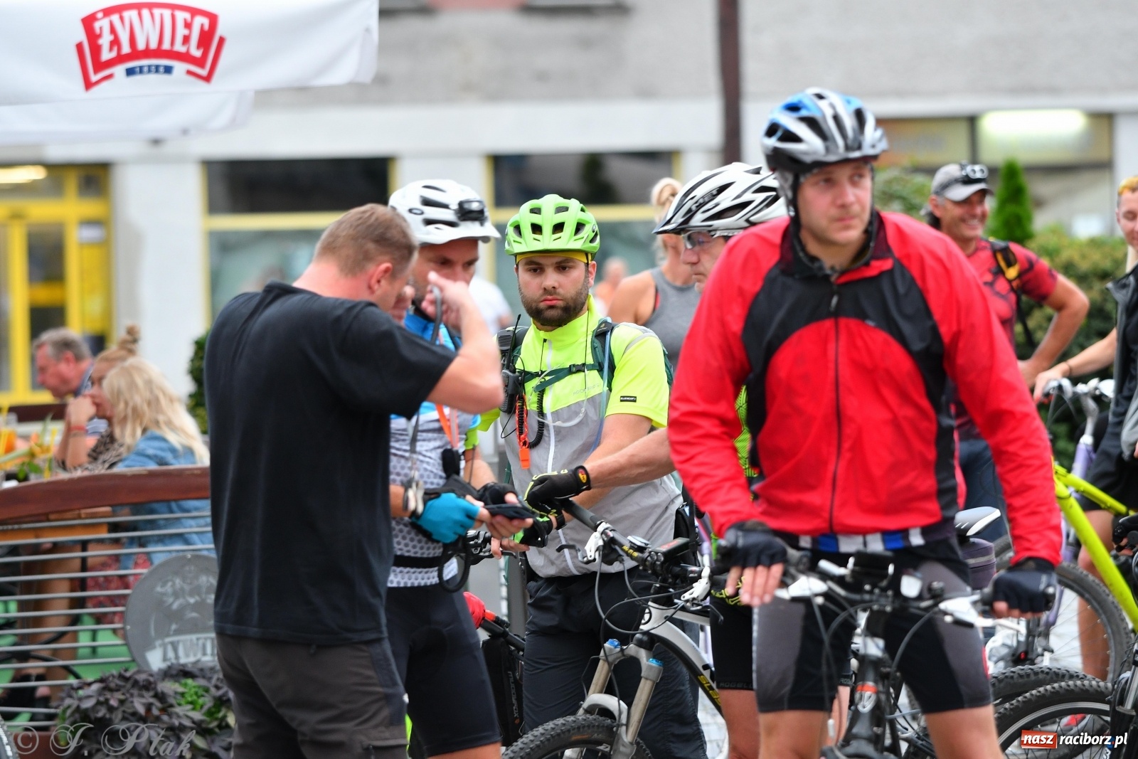 Zdjęcie w galerii na portalu naszraciborz.pl: Czwarta rekordowa Raciborska Nocka Rowerowa [FOTO]  wiadomości z regionu