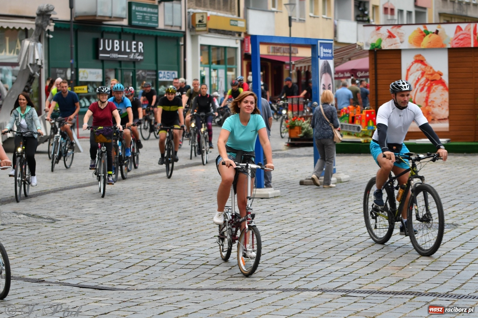 Zdjęcie w galerii na portalu naszraciborz.pl: Czwarta rekordowa Raciborska Nocka Rowerowa [FOTO]  wiadomości z regionu