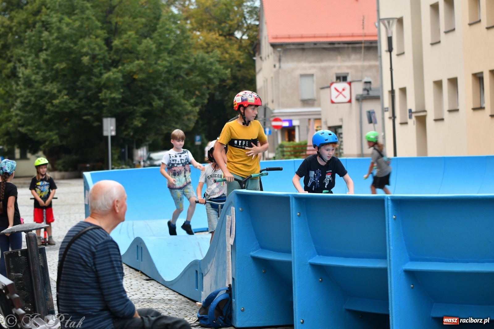Zdjęcie w galerii na portalu naszraciborz.pl: Czwarta rekordowa Raciborska Nocka Rowerowa [FOTO]  wiadomości z regionu