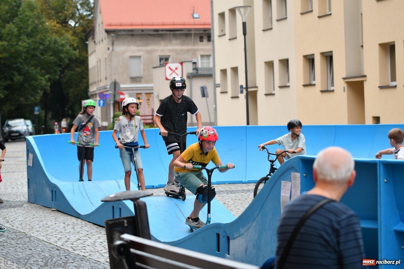 Zdjęcie w galerii na portalu naszraciborz.pl: Czwarta rekordowa Raciborska Nocka Rowerowa [FOTO]  wiadomości z regionu