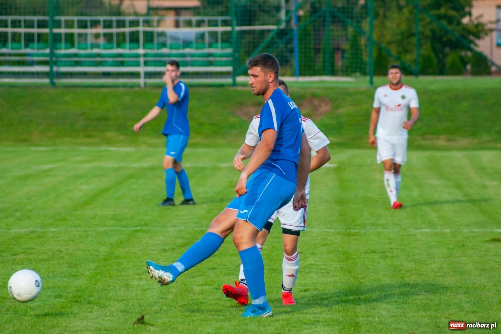 Zdjęcie w galerii na portalu naszraciborz.pl: A klasa. Totalna demolka w Chałupkach [FOTO i WIDEO] wiadomości z regionu