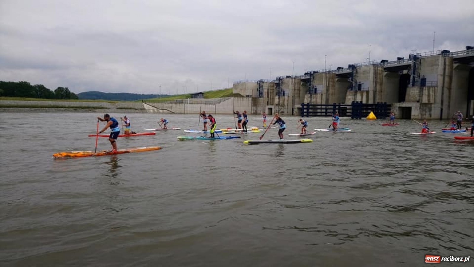 Zdjęcie w galerii na portalu naszraciborz.pl: Odra SUP CUP. Spotkanie z żywiołem [FOTO] wiadomości z regionu