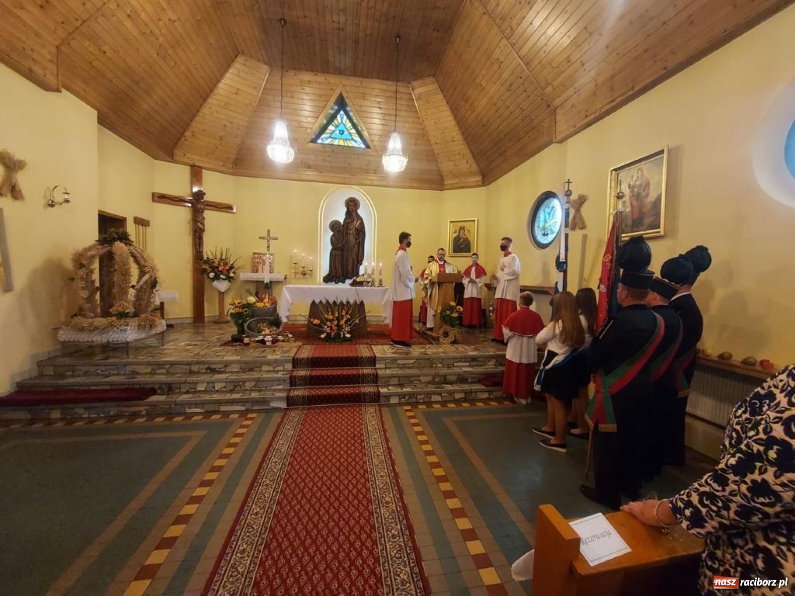 Zdjęcie w galerii na portalu naszraciborz.pl: Dożynki parafialne w Chałupkach  wiadomości z regionu