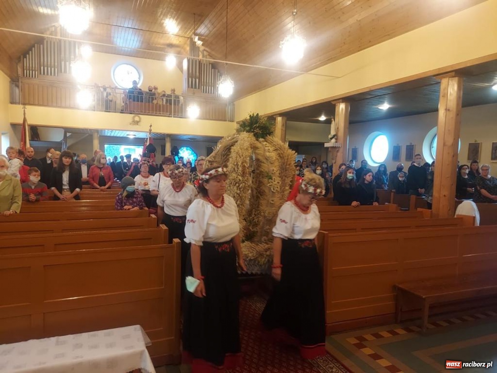 Zdjęcie w galerii na portalu naszraciborz.pl: Dożynki parafialne w Chałupkach  wiadomości z regionu