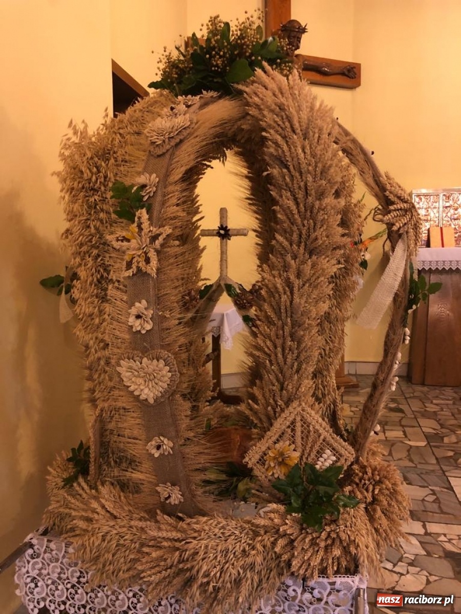 Zdjęcie w galerii na portalu naszraciborz.pl: Dożynki parafialne w Chałupkach  wiadomości z regionu