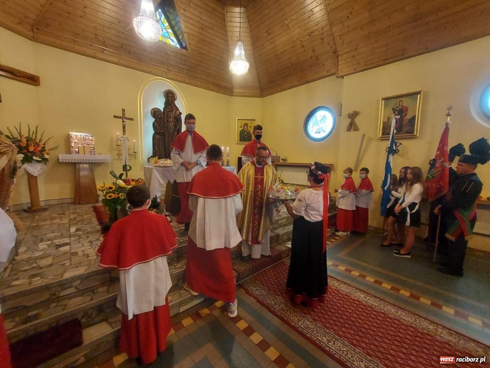 Zdjęcie w galerii na portalu naszraciborz.pl: Dożynki parafialne w Chałupkach  wiadomości z regionu