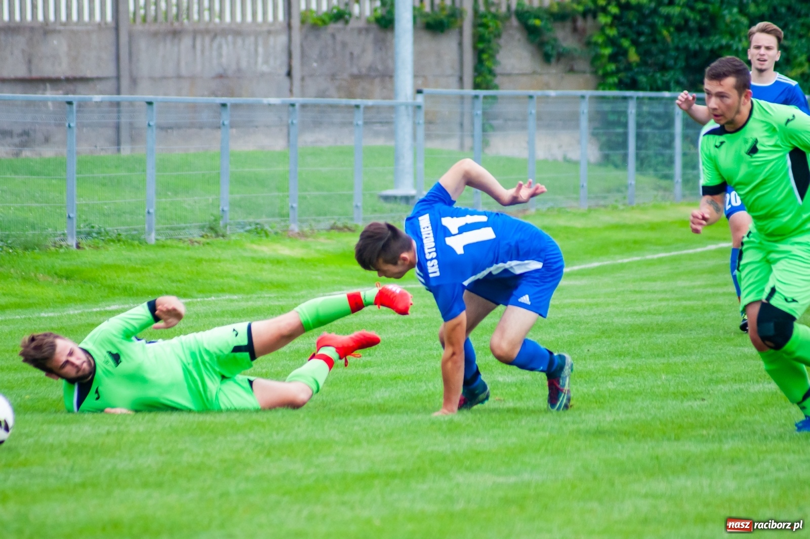 Zdjęcie w galerii na portalu naszraciborz.pl: Porażka rezerw Studziennej w sąsiedzkim pojedynku [FOTO] wiadomości z regionu