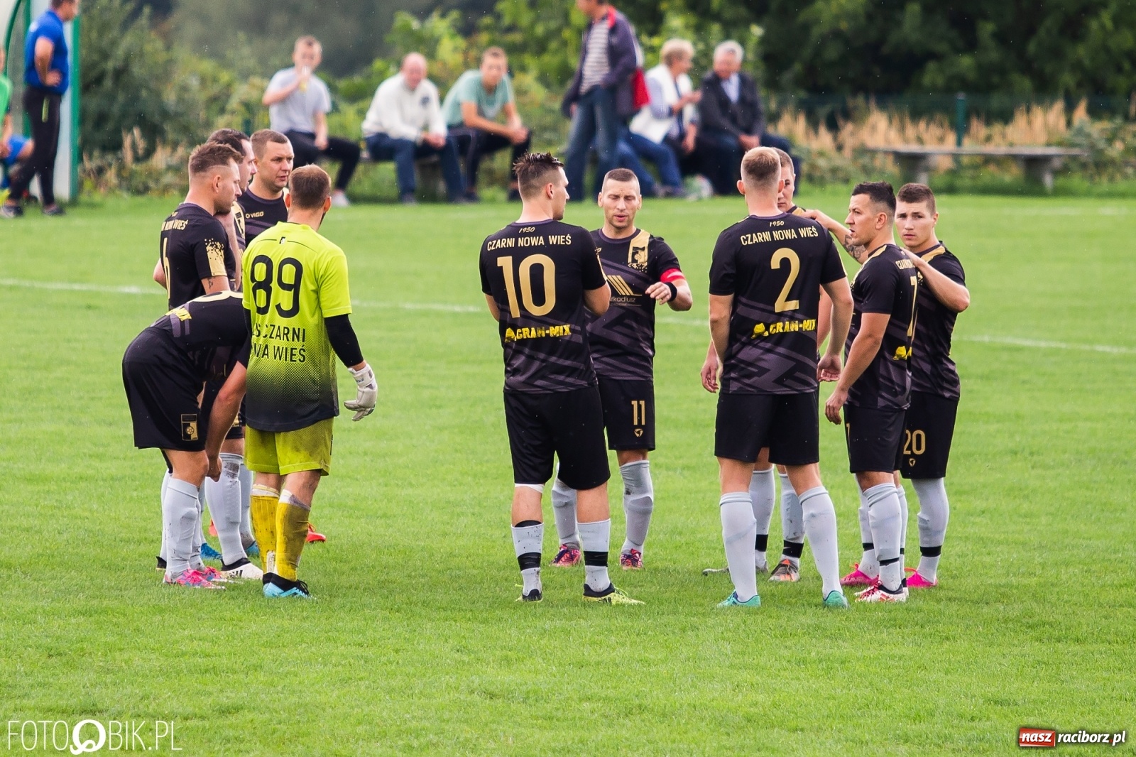 Zdjęcie w galerii na portalu naszraciborz.pl: Celność bolączką Brzezia. Kolejny mecz bez punktów [FOTO] wiadomości z regionu