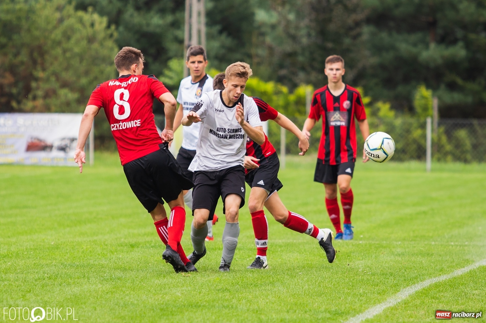 Zdjęcie w galerii na portalu naszraciborz.pl: Naprzód z Czyżowic zgasił kobylski Płomień [FOTO] wiadomości z regionu