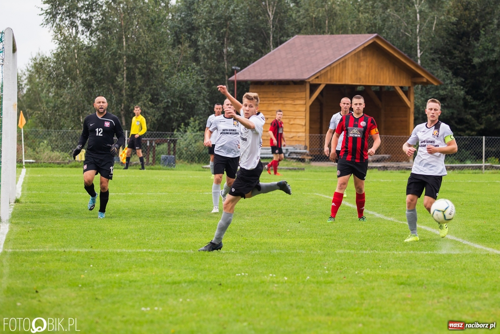 Zdjęcie w galerii na portalu naszraciborz.pl: Naprzód z Czyżowic zgasił kobylski Płomień [FOTO] wiadomości z regionu