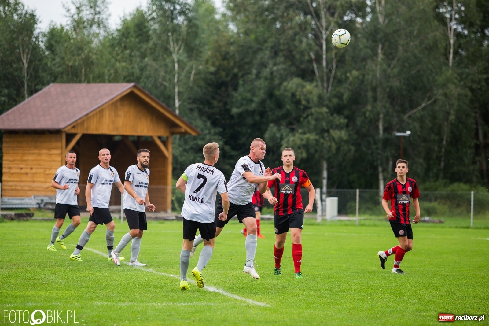 Zdjęcie w galerii na portalu naszraciborz.pl: Naprzód z Czyżowic zgasił kobylski Płomień [FOTO] wiadomości z regionu