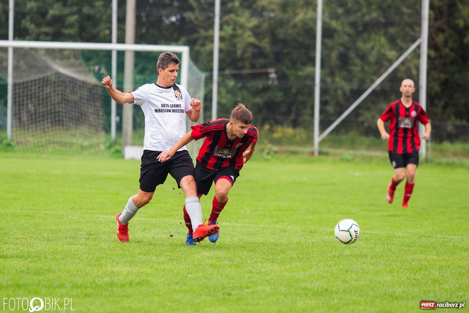 Zdjęcie w galerii na portalu naszraciborz.pl: Naprzód z Czyżowic zgasił kobylski Płomień [FOTO] wiadomości z regionu