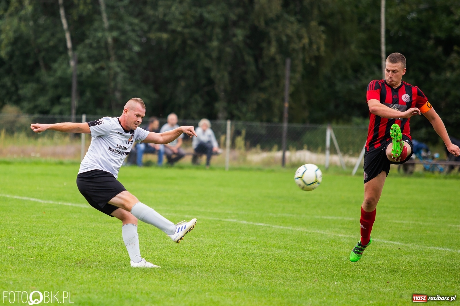 Zdjęcie w galerii na portalu naszraciborz.pl: Naprzód z Czyżowic zgasił kobylski Płomień [FOTO] wiadomości z regionu