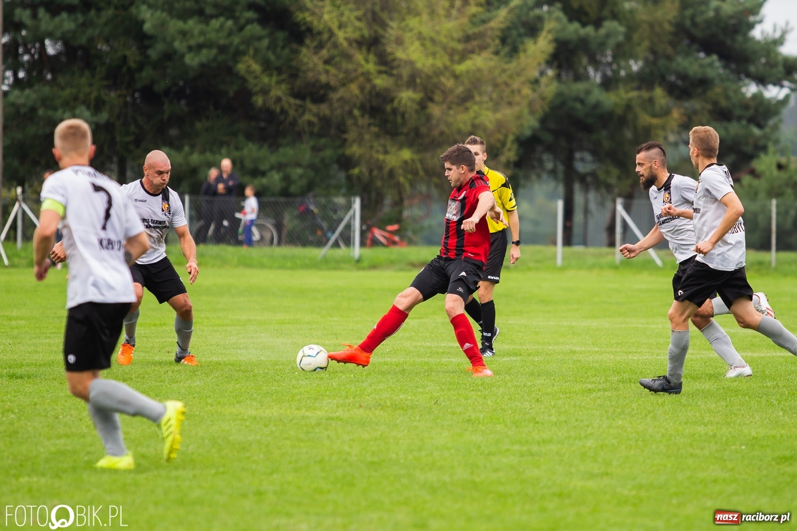 Zdjęcie w galerii na portalu naszraciborz.pl: Naprzód z Czyżowic zgasił kobylski Płomień [FOTO] wiadomości z regionu