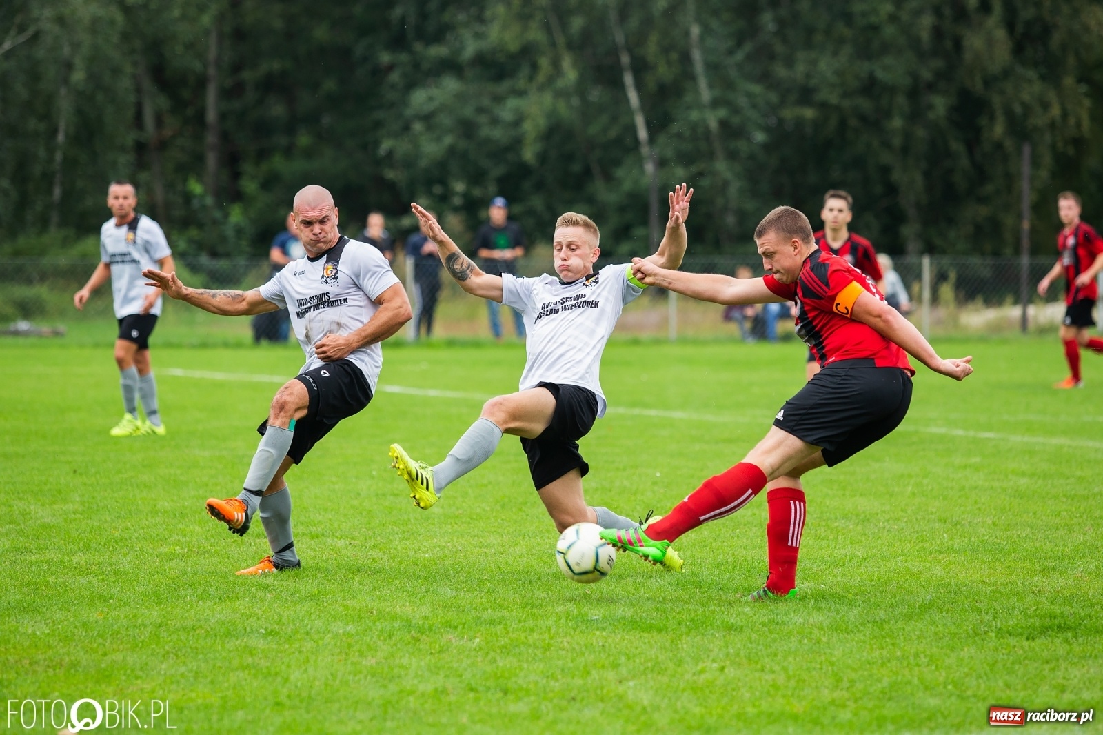 Zdjęcie w galerii na portalu naszraciborz.pl: Naprzód z Czyżowic zgasił kobylski Płomień [FOTO] wiadomości z regionu