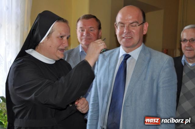 Zdjęcie w galerii na portalu naszraciborz.pl: Dom św. Notburgi odmieniony wiadomości z regionu