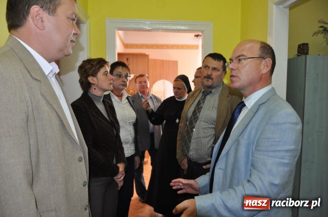 Zdjęcie w galerii na portalu naszraciborz.pl: Dom św. Notburgi odmieniony wiadomości z regionu