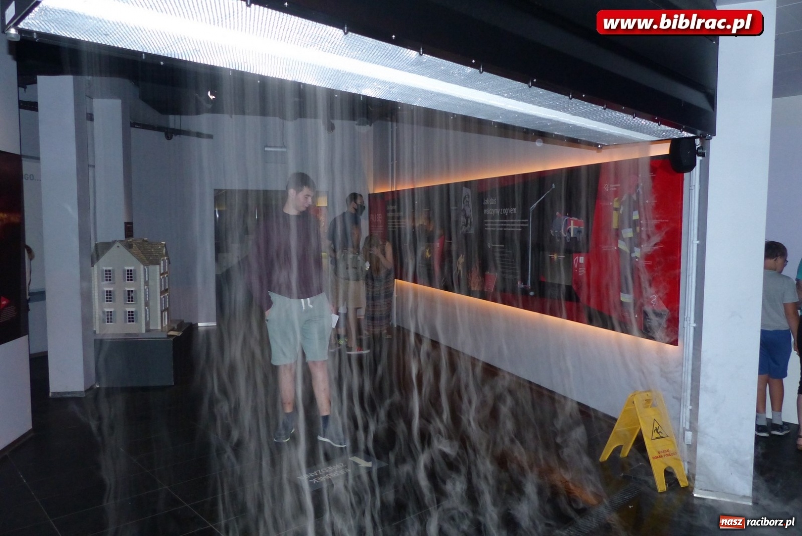 Zdjęcie w galerii na portalu naszraciborz.pl: Biblioteka bez barier. Uczestnicy projektu zwiedzili region [FOTO] wiadomości z regionu