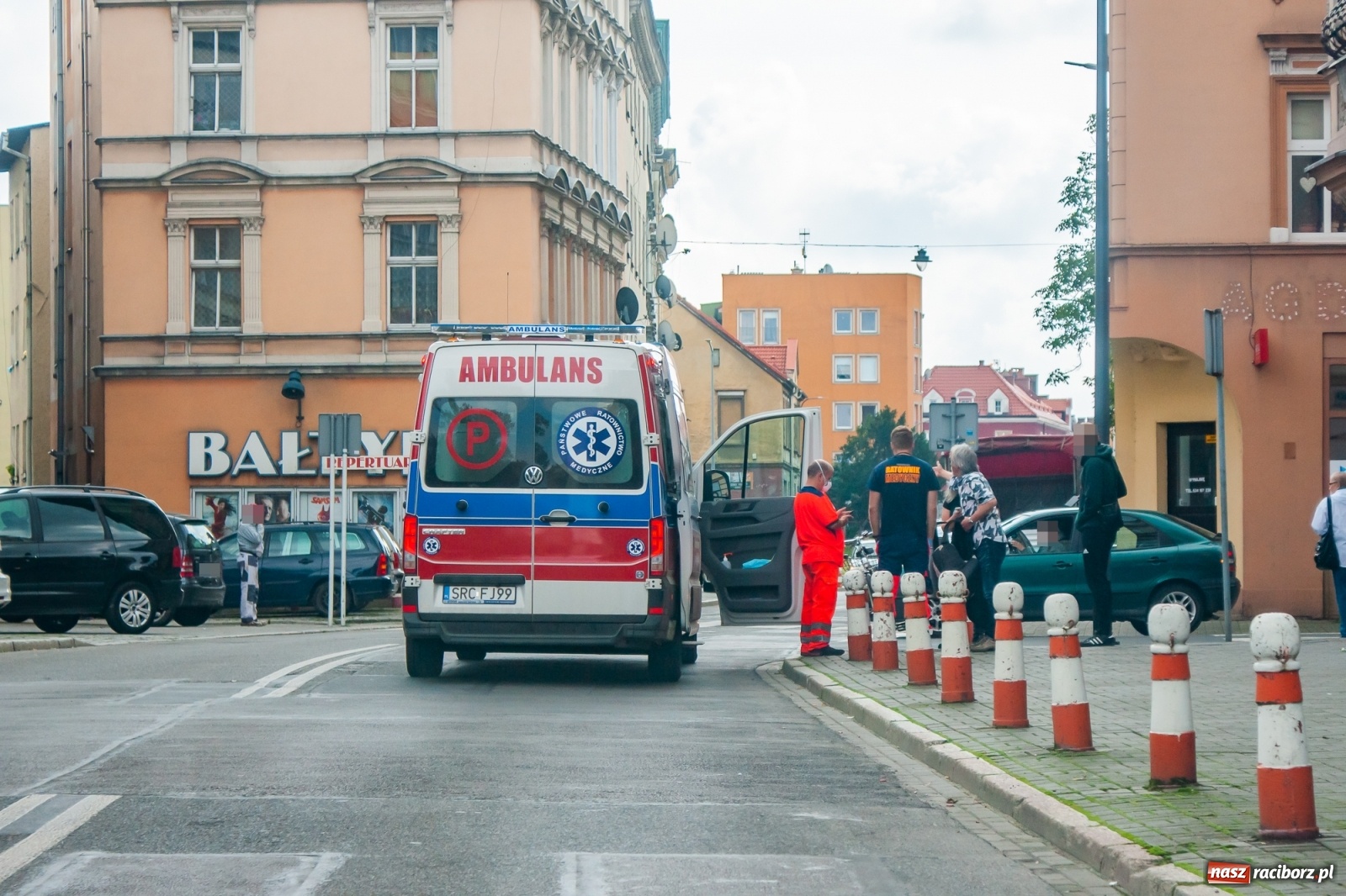 Zdjęcie w galerii na portalu naszraciborz.pl: Potrącenie rowerzysty przy Londzina wiadomości z regionu