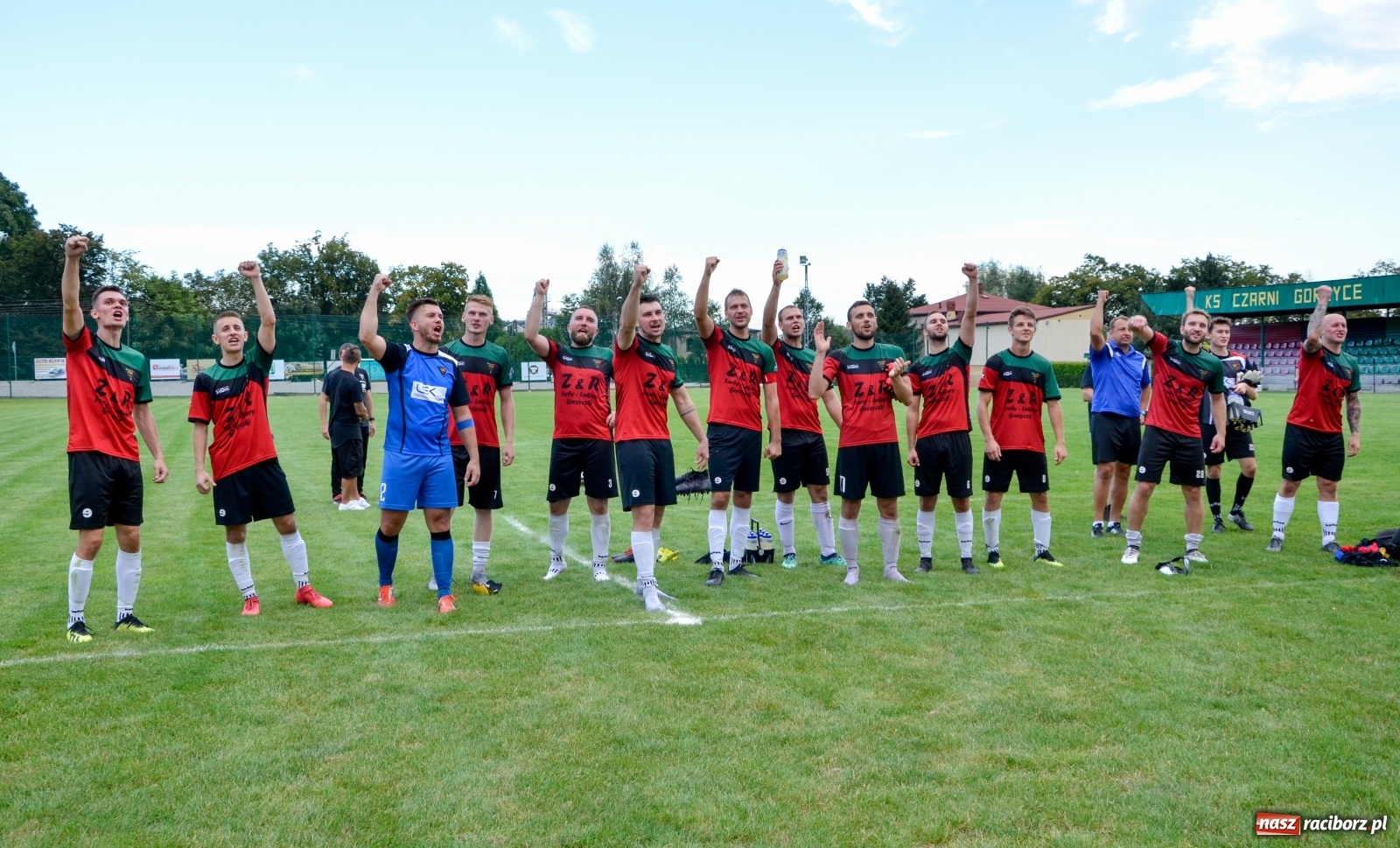 Zdjęcie w galerii na portalu naszraciborz.pl: Tworków poległ w Gorzycach i spadł z piedestału [FOTO] wiadomości z regionu