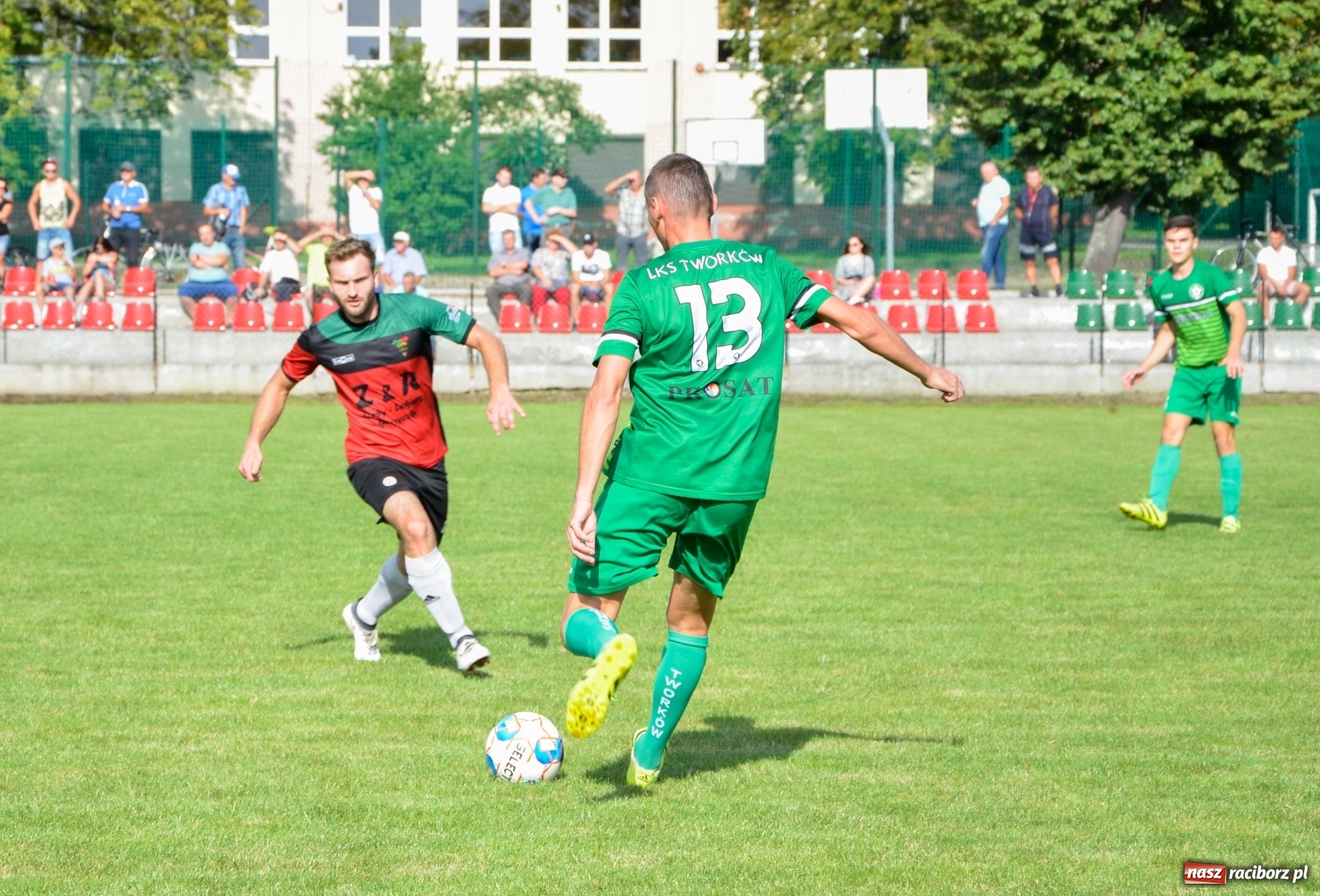 Zdjęcie w galerii na portalu naszraciborz.pl: Tworków poległ w Gorzycach i spadł z piedestału [FOTO] wiadomości z regionu