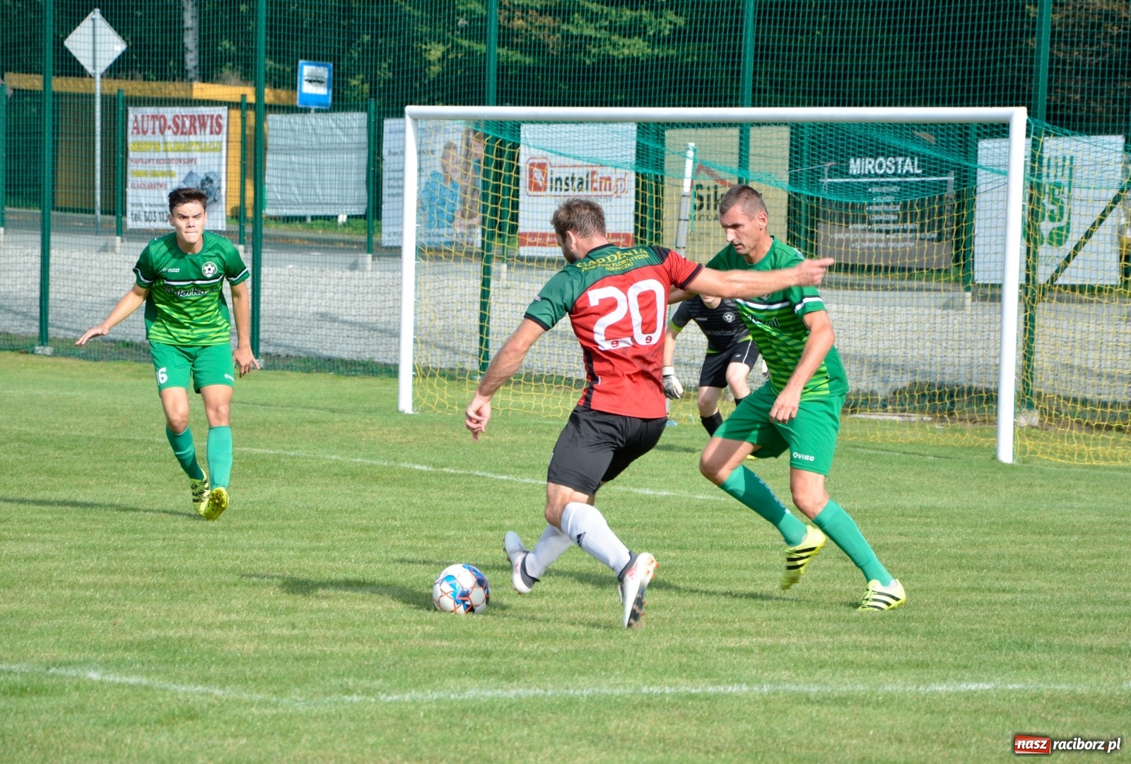 Zdjęcie w galerii na portalu naszraciborz.pl: Tworków poległ w Gorzycach i spadł z piedestału [FOTO] wiadomości z regionu