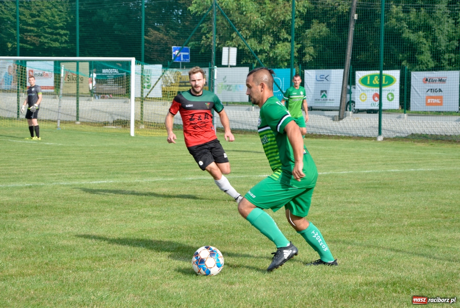 Zdjęcie w galerii na portalu naszraciborz.pl: Tworków poległ w Gorzycach i spadł z piedestału [FOTO] wiadomości z regionu