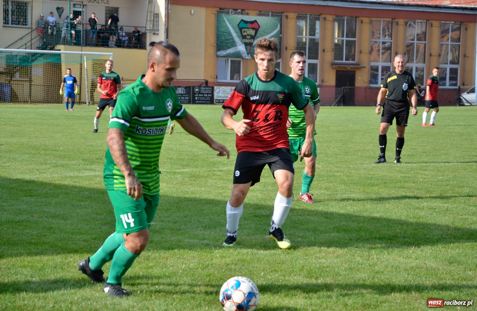 Zdjęcie w galerii na portalu naszraciborz.pl: Tworków poległ w Gorzycach i spadł z piedestału [FOTO] wiadomości z regionu