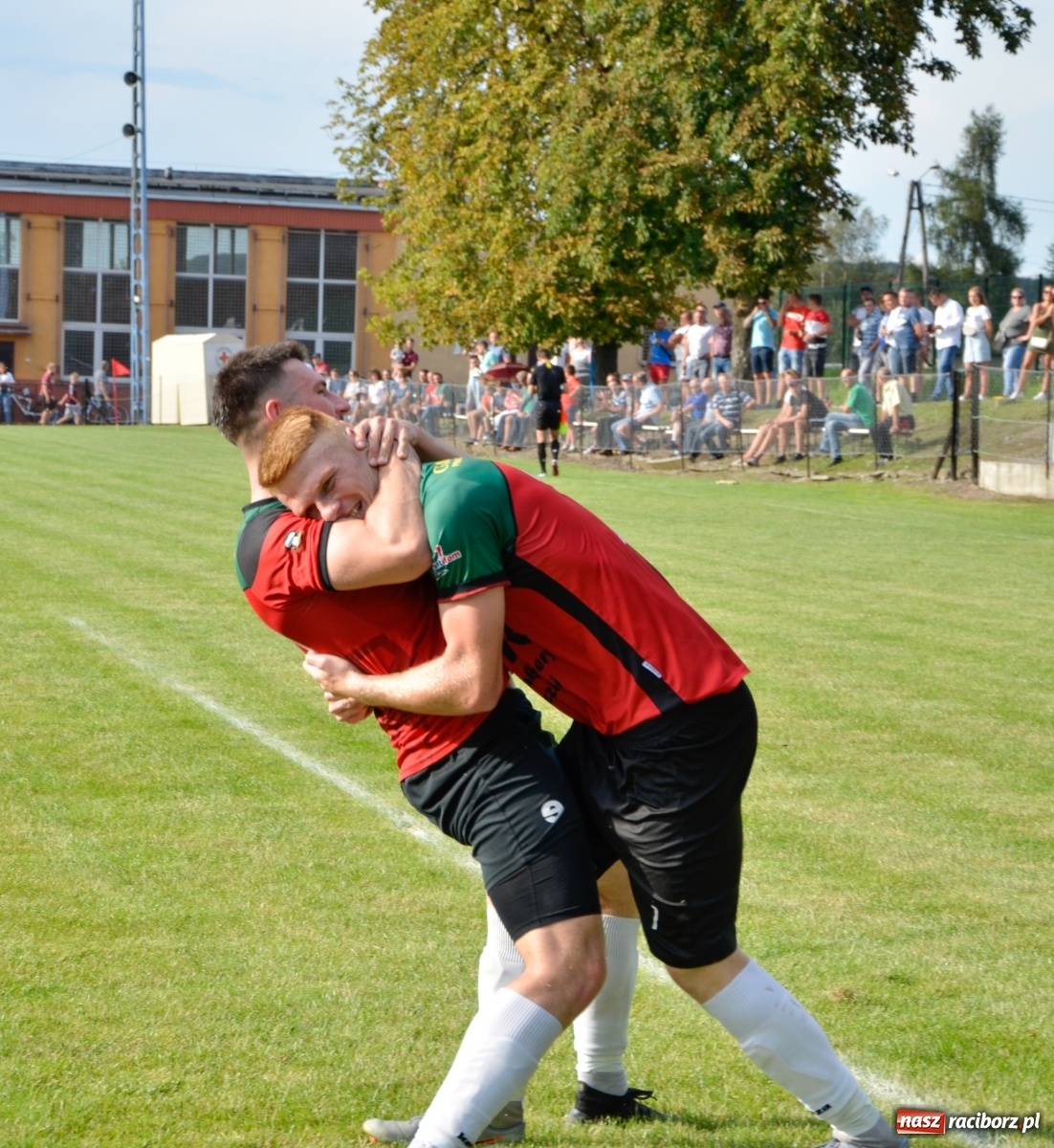 Zdjęcie w galerii na portalu naszraciborz.pl: Tworków poległ w Gorzycach i spadł z piedestału [FOTO] wiadomości z regionu