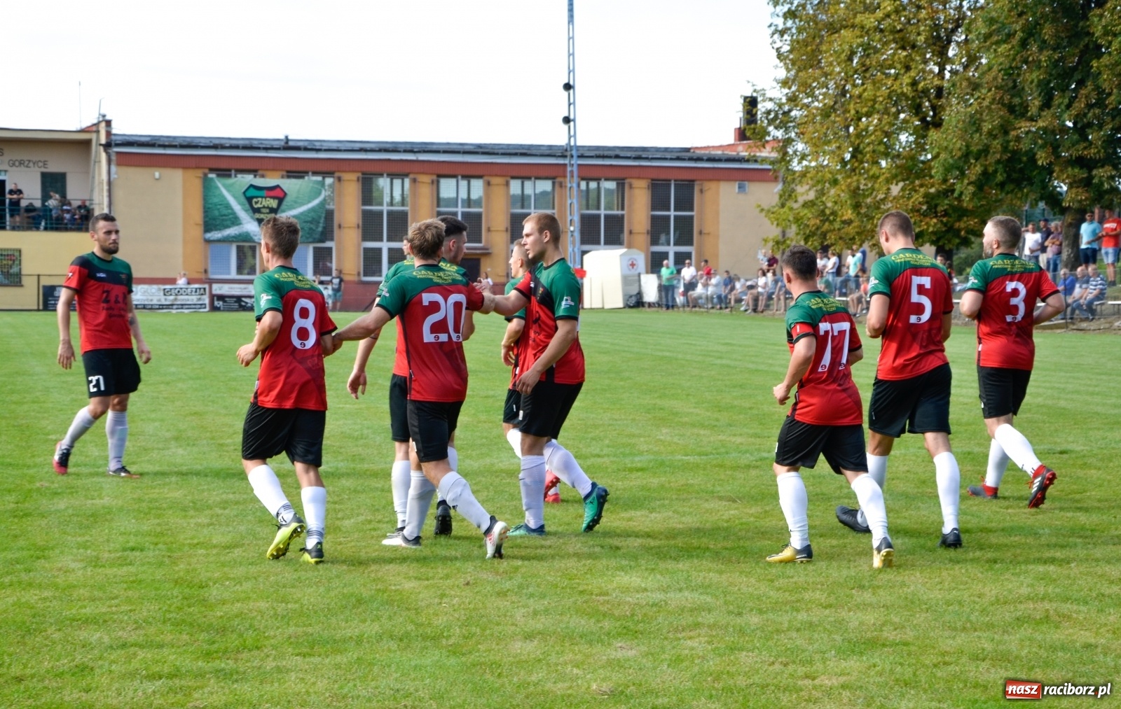 Zdjęcie w galerii na portalu naszraciborz.pl: Tworków poległ w Gorzycach i spadł z piedestału [FOTO] wiadomości z regionu