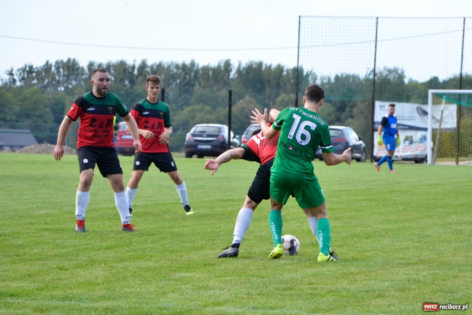 Zdjęcie w galerii na portalu naszraciborz.pl: Tworków poległ w Gorzycach i spadł z piedestału [FOTO] wiadomości z regionu