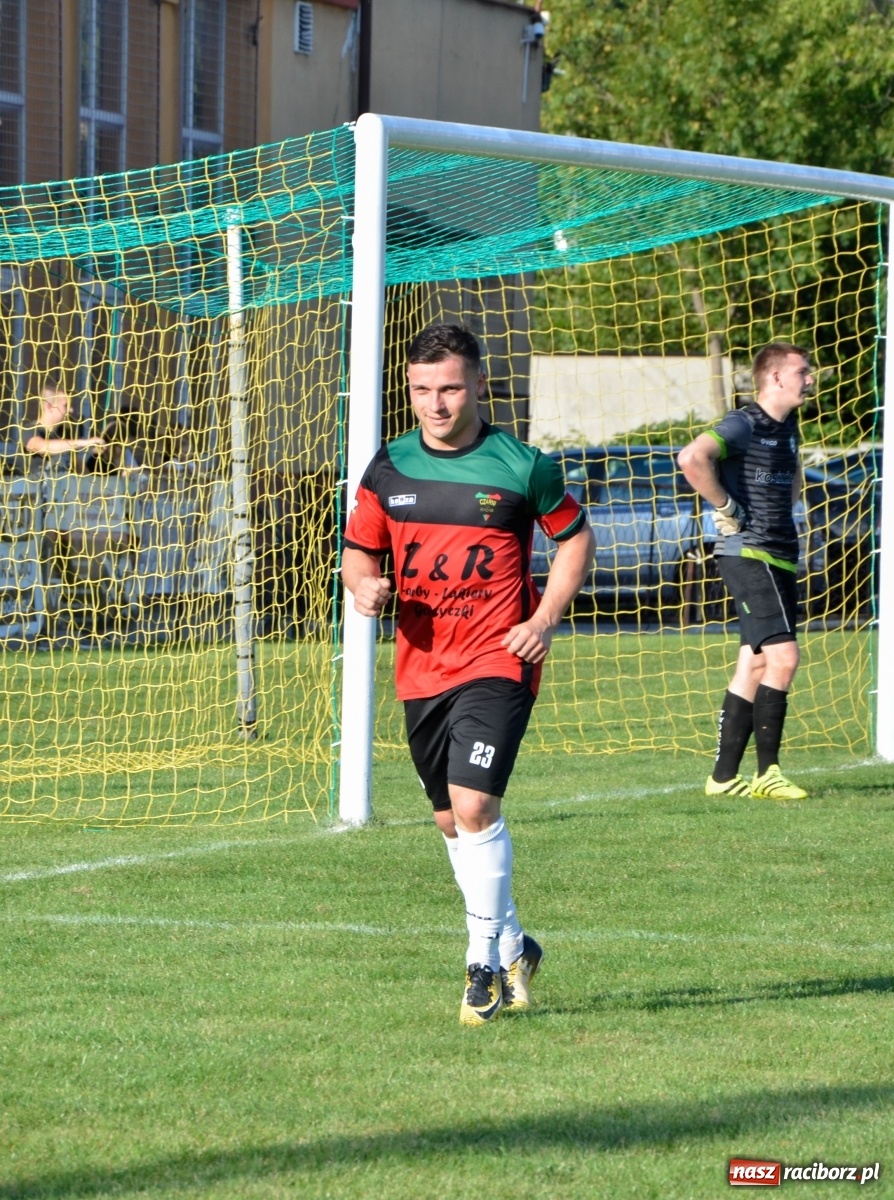 Zdjęcie w galerii na portalu naszraciborz.pl: Tworków poległ w Gorzycach i spadł z piedestału [FOTO] wiadomości z regionu