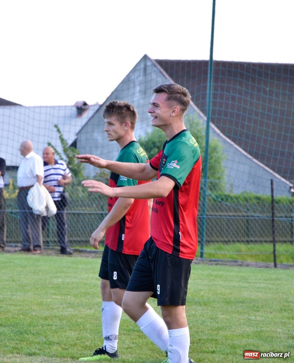 Zdjęcie w galerii na portalu naszraciborz.pl: Tworków poległ w Gorzycach i spadł z piedestału [FOTO] wiadomości z regionu