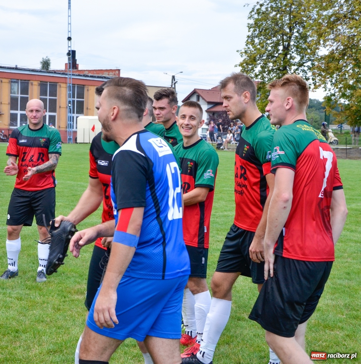Zdjęcie w galerii na portalu naszraciborz.pl: Tworków poległ w Gorzycach i spadł z piedestału [FOTO] wiadomości z regionu