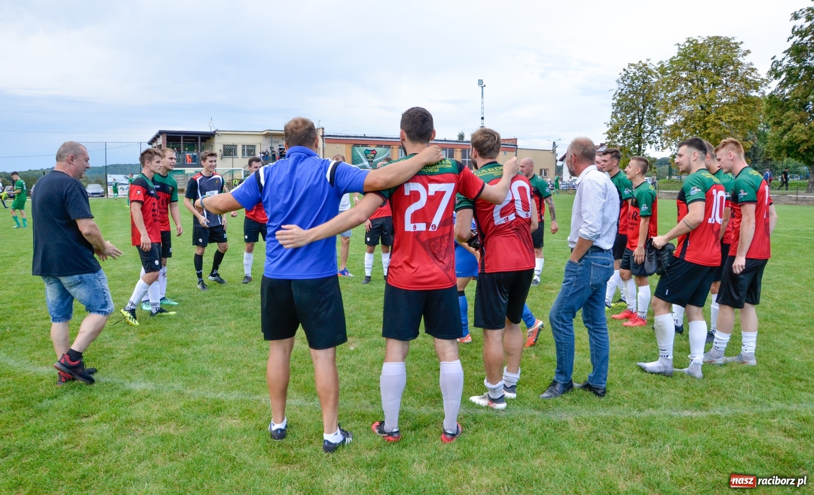 Zdjęcie w galerii na portalu naszraciborz.pl: Tworków poległ w Gorzycach i spadł z piedestału [FOTO] wiadomości z regionu