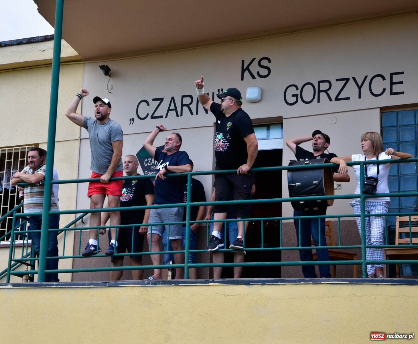 Zdjęcie w galerii na portalu naszraciborz.pl: Tworków poległ w Gorzycach i spadł z piedestału [FOTO] wiadomości z regionu