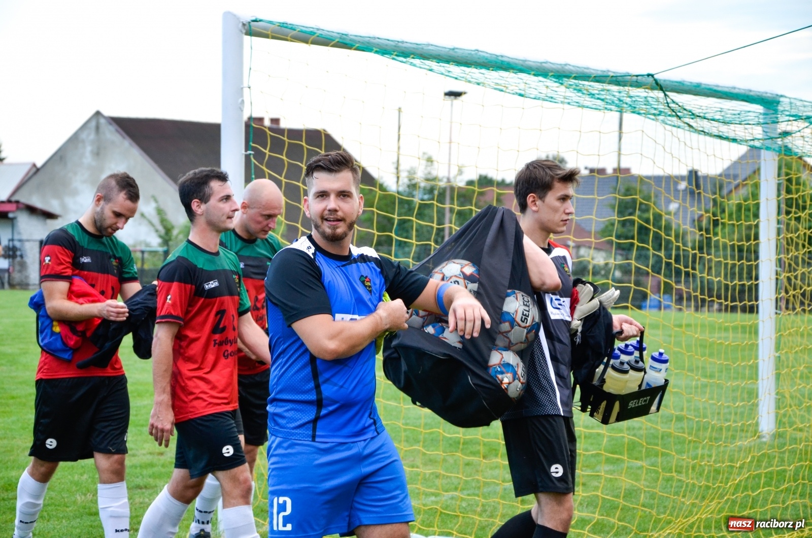 Zdjęcie w galerii na portalu naszraciborz.pl: Tworków poległ w Gorzycach i spadł z piedestału [FOTO] wiadomości z regionu