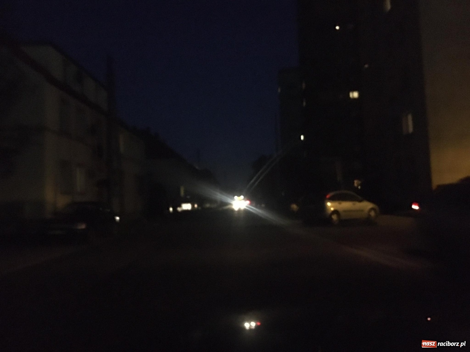 Zdjęcie w galerii na portalu naszraciborz.pl: Tak wygląda oświetlenie Królewskiej po usunięciu awarii  wiadomości z regionu