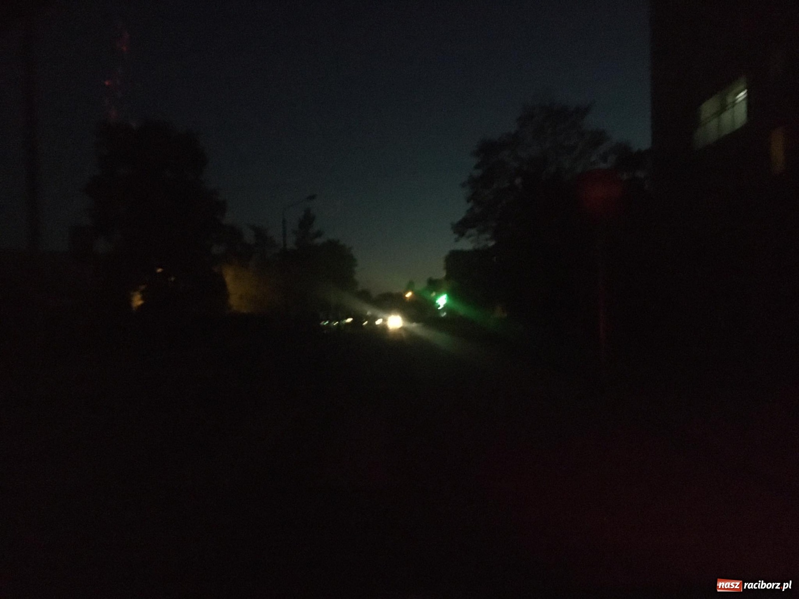Zdjęcie w galerii na portalu naszraciborz.pl: Tak wygląda oświetlenie Królewskiej po usunięciu awarii  wiadomości z regionu
