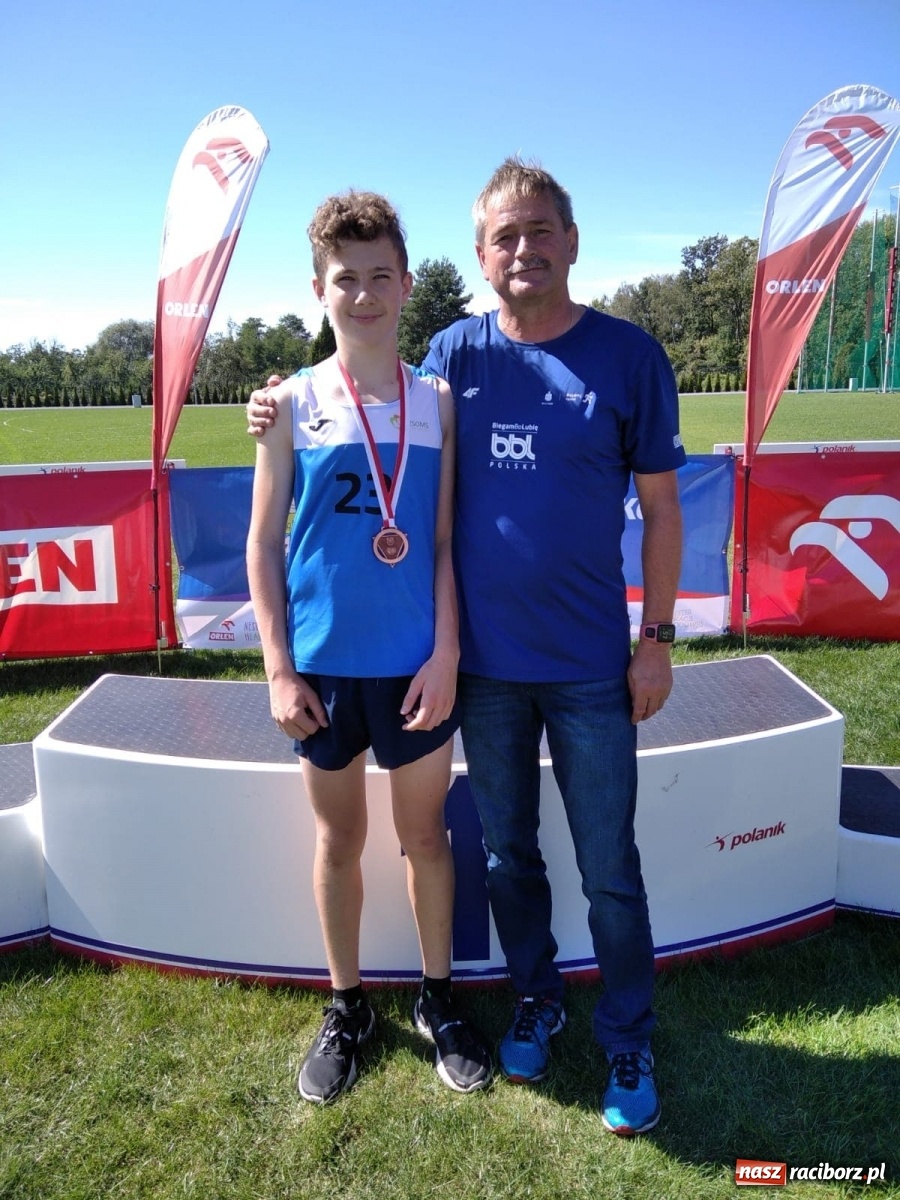 Zdjęcie w galerii na portalu naszraciborz.pl: Lekkoatleci Victorii Racibórz z medalami Mistrzostw Śląska Młodzików wiadomości z regionu