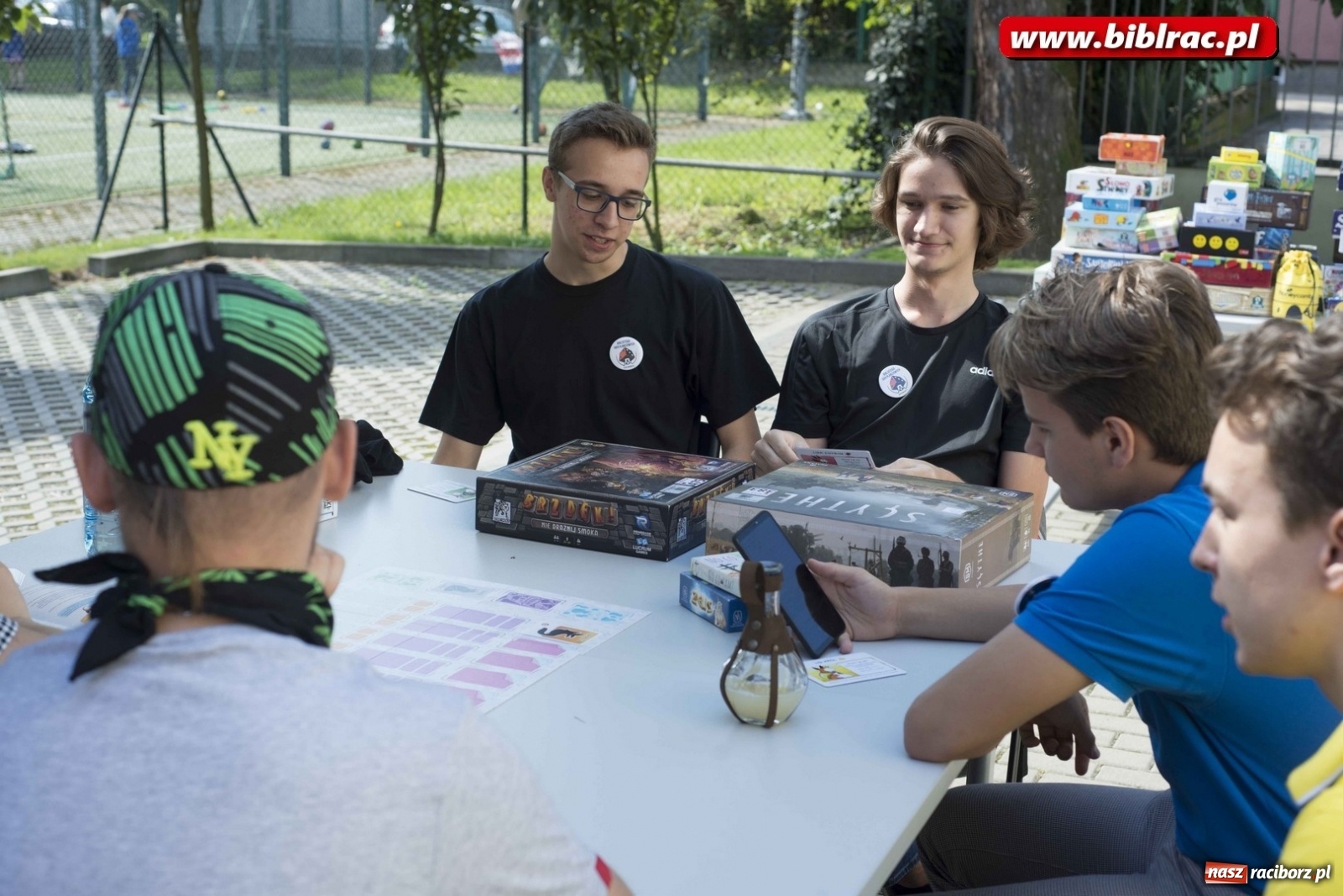Zdjęcie w galerii na portalu naszraciborz.pl: Rodzinna sobota z planszówkami w raciborskiej bibliotece [FOTO] wiadomości z regionu